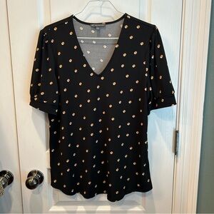 Adrianna Papell Women’s Black Short Sleeve V-Neck Gold/White Dot Blouse Size MD